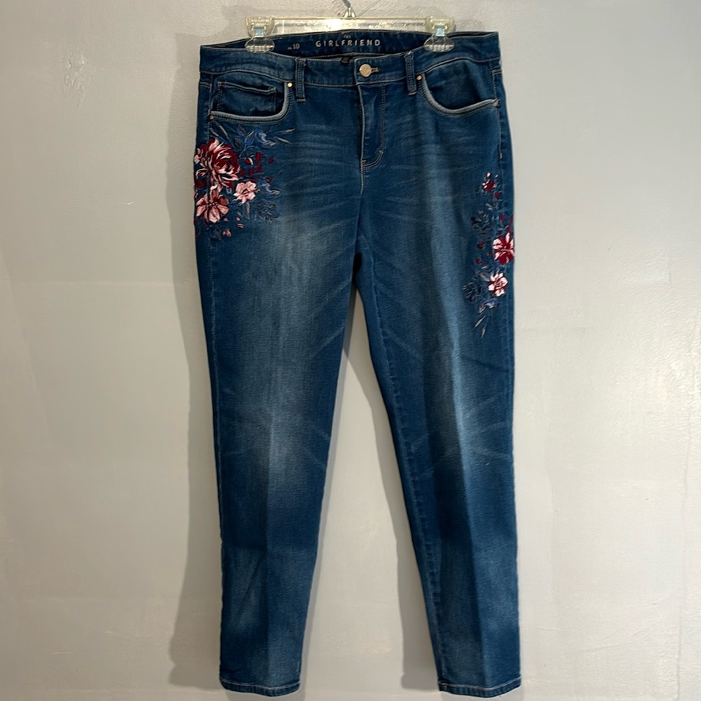 WHBM , The girlfriend embroidered jeans, size 10 - Picture 2 of 10